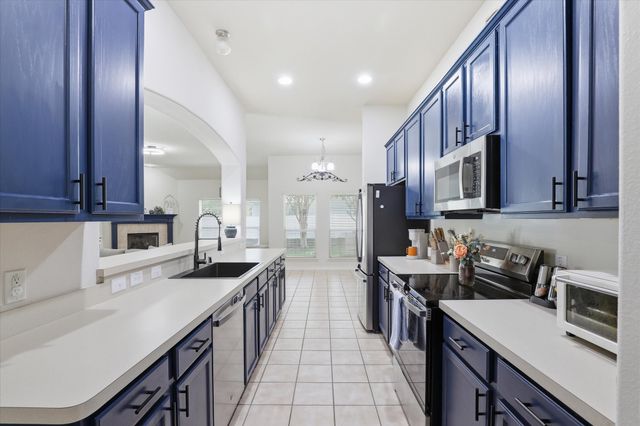 1408 Mountain Laurel Drive, Savannah, TX 76227