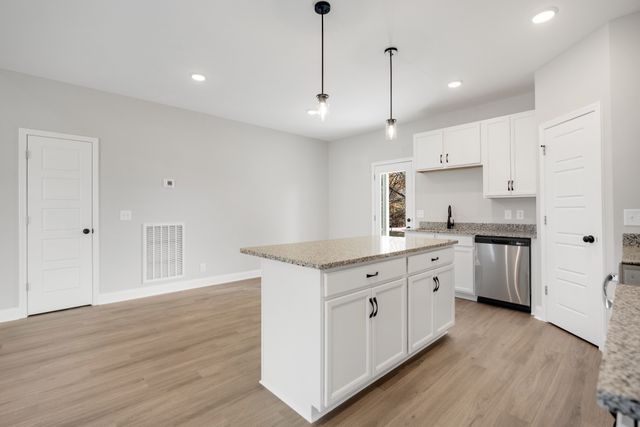 533 N Halifax Ct, Clarksville, TN 37040