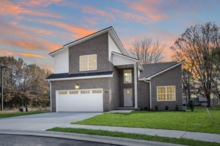 533 N Halifax Ct, Clarksville, TN 37040