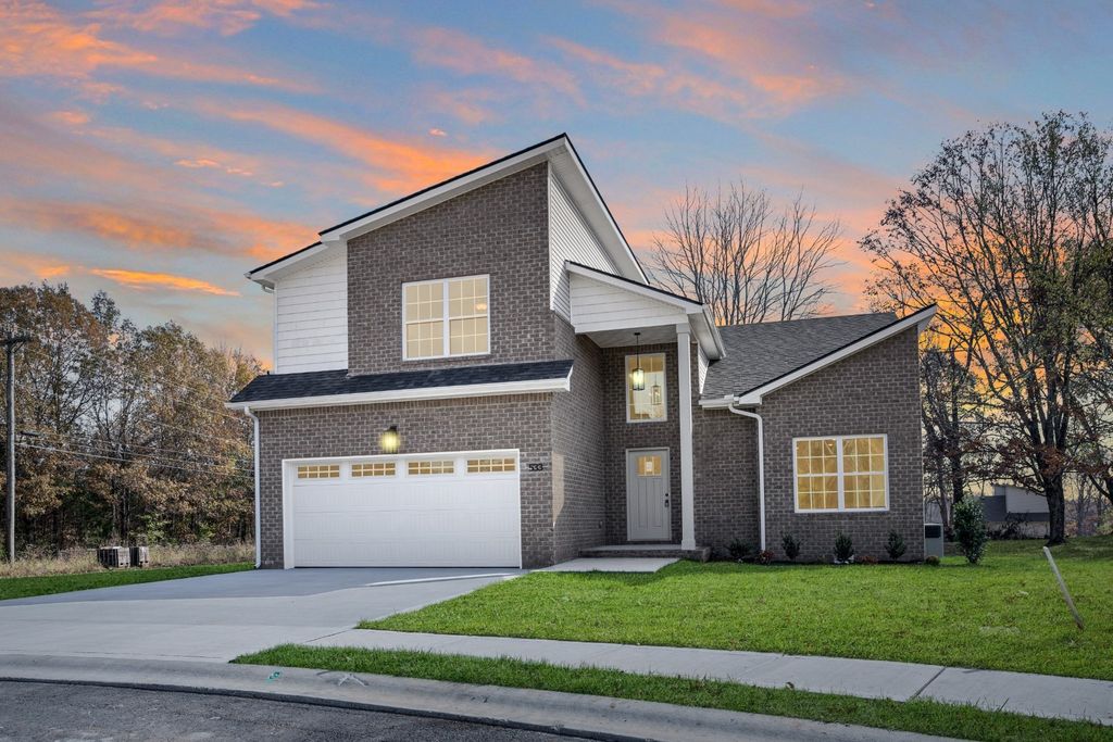 533 N Halifax Ct, Clarksville, TN 37040