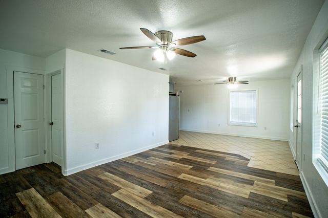 444 Lcr 466, Mexia, TX 76667