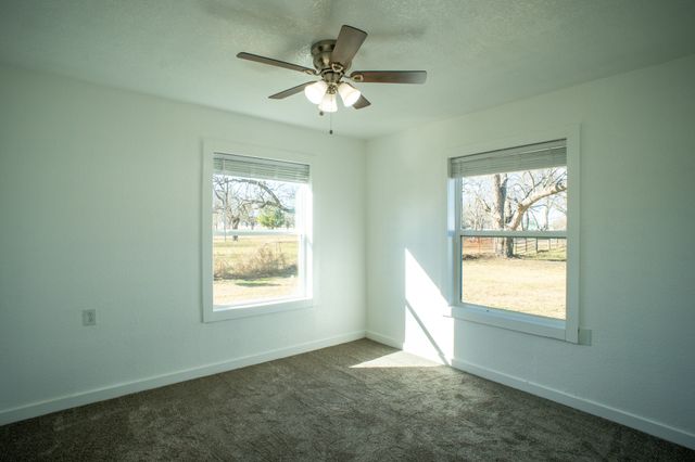 444 Lcr 466, Mexia, TX 76667