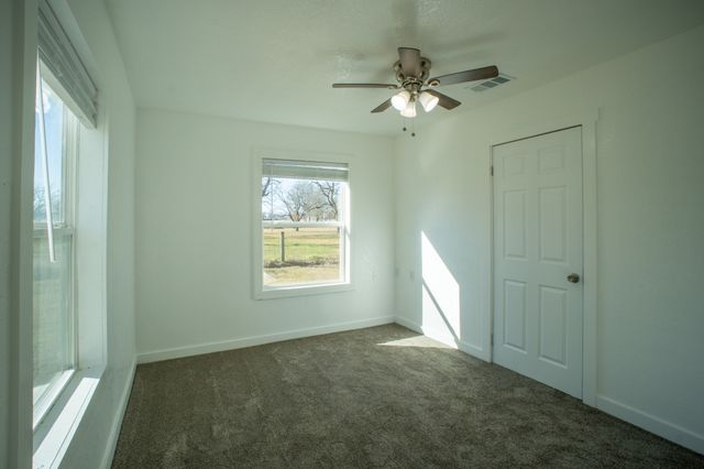 444 Lcr 466, Mexia, TX 76667