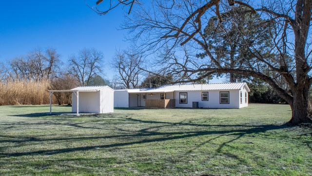 444 Lcr 466, Mexia, TX 76667