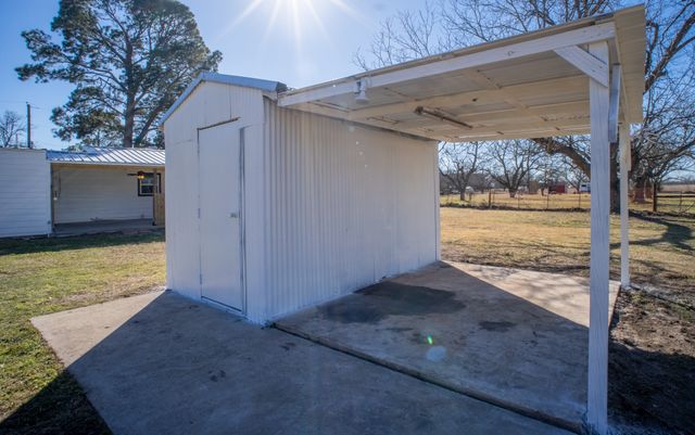 444 Lcr 466, Mexia, TX 76667