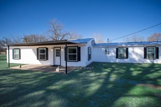 444 Lcr 466, Mexia, TX 76667