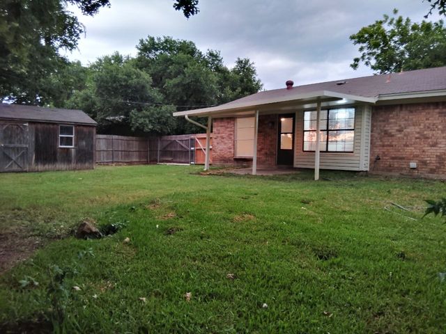 504 White Oak Lane, Burleson, TX 76028