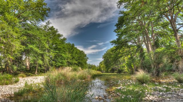 154 Weston, Leakey, TX 78873