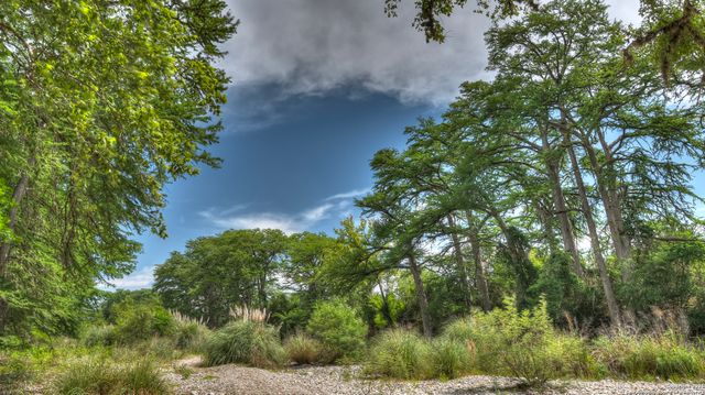 154 Weston, Leakey, TX 78873