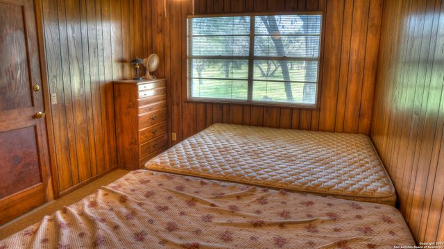 154 Weston, Leakey, TX 78873