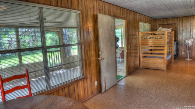 154 Weston, Leakey, TX 78873