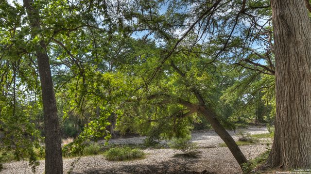 154 Weston, Leakey, TX 78873