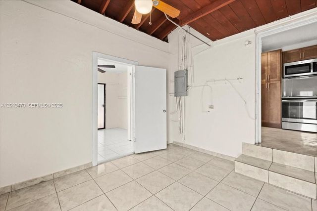 305 NW 111th St, Miami Shores, FL 33168