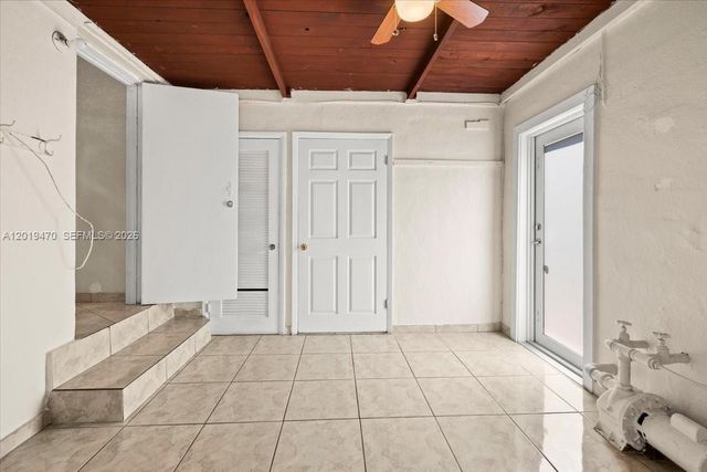 305 NW 111th St, Miami Shores, FL 33168