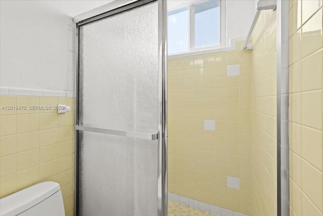 305 NW 111th St, Miami Shores, FL 33168