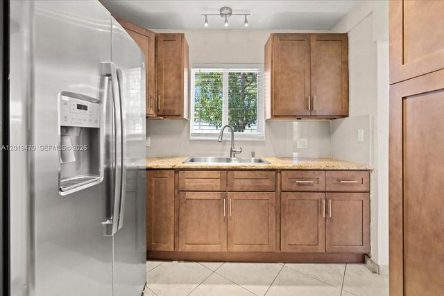 305 NW 111th St, Miami Shores, FL 33168
