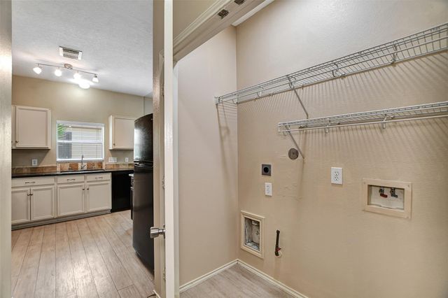 23624 Wildwood Green Way, Spring, TX 77373