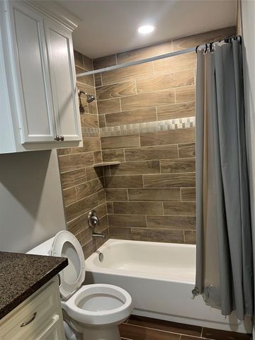 18222 Bonnie Alice Drive A, Montgomery, TX 77316