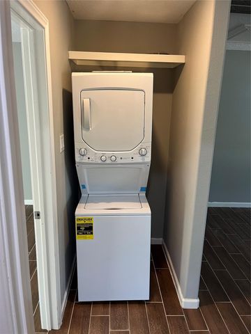 18222 Bonnie Alice Drive A, Montgomery, TX 77316