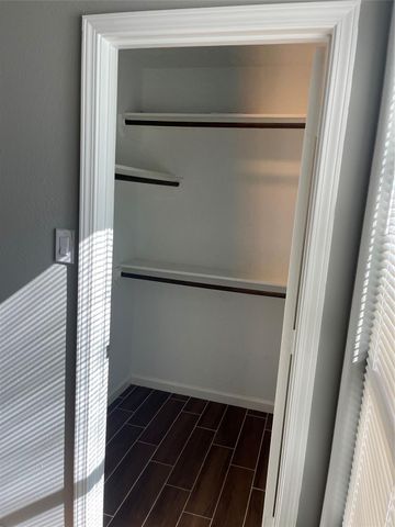 18222 Bonnie Alice Drive A, Montgomery, TX 77316