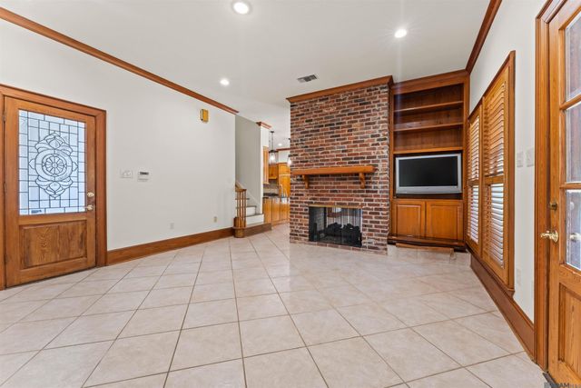 222 Shady Oaks Ct, Baton Rouge, LA 70810