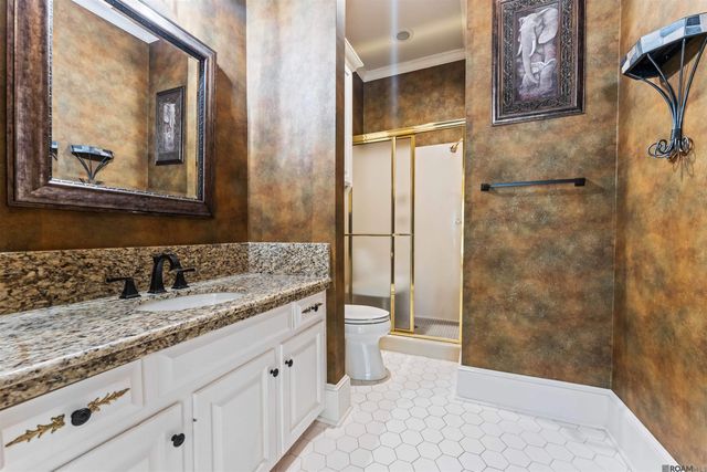 222 Shady Oaks Ct, Baton Rouge, LA 70810