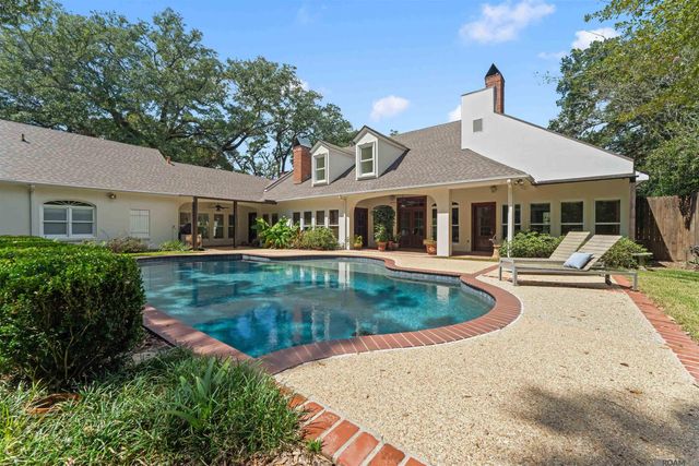 222 Shady Oaks Ct, Baton Rouge, LA 70810