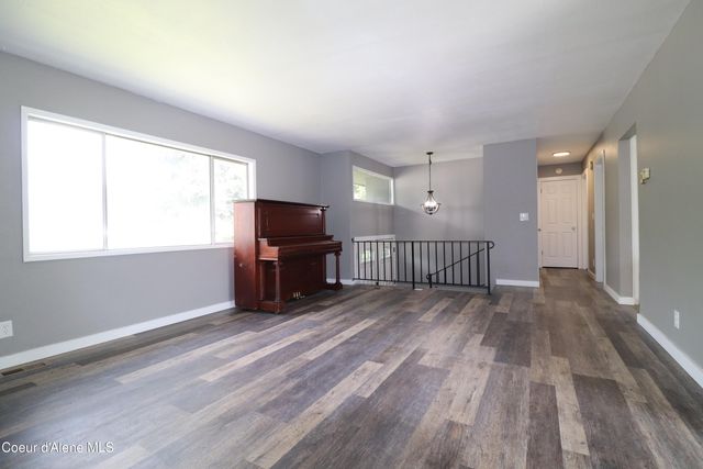 2210 W Rudolph Ct, Hayden, ID 83835