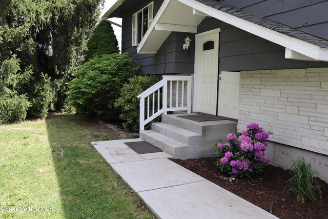 2210 W Rudolph Ct, Hayden, ID 83835