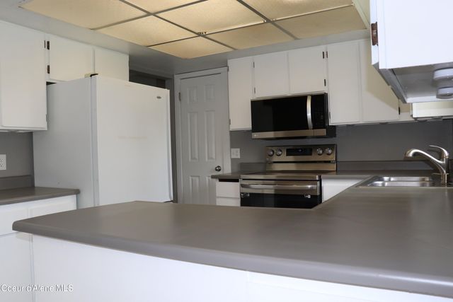 2210 W Rudolph Ct, Hayden, ID 83835