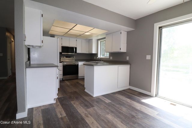 2210 W Rudolph Ct, Hayden, ID 83835