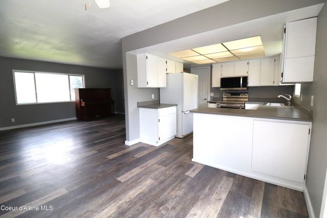 2210 W Rudolph Ct, Hayden, ID 83835