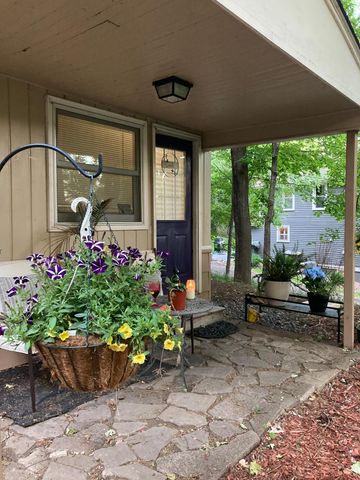 338 S Jefferson Street, Saint Croix Falls, WI 54024