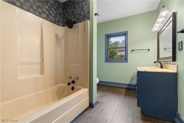 2371 Greensburg Road, Green, OH 44720