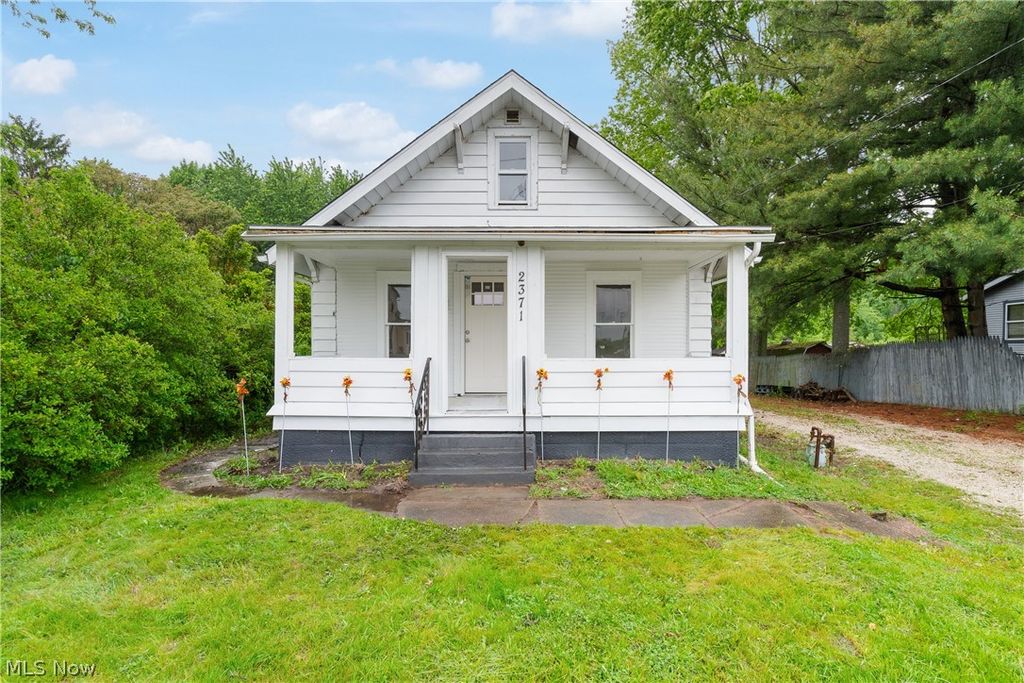 2371 Greensburg Road, Green, OH 44720