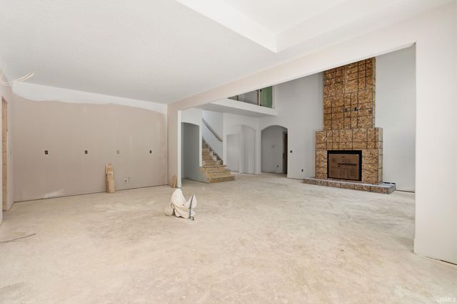 8121 Rothman Road, Fort Wayne, IN 46835