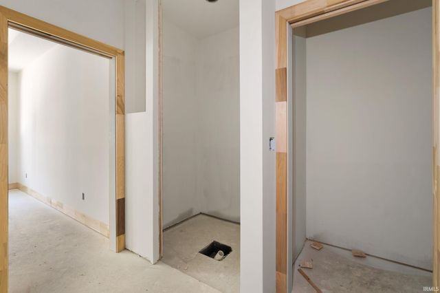 8121 Rothman Road, Fort Wayne, IN 46835