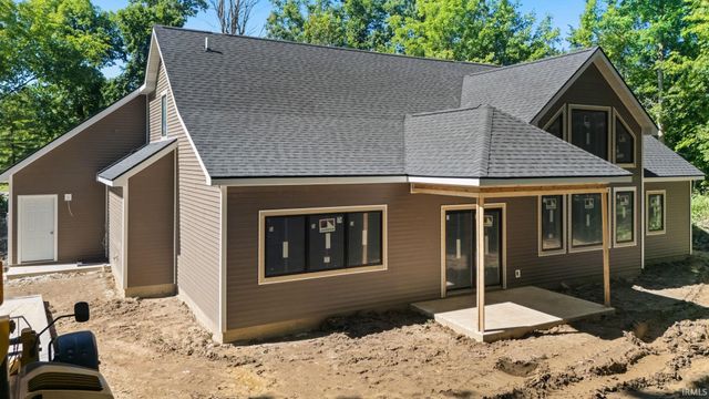 8121 Rothman Road, Fort Wayne, IN 46835