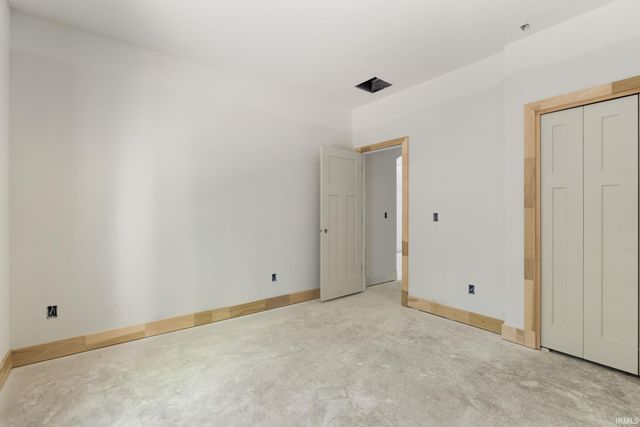 8121 Rothman Road, Fort Wayne, IN 46835