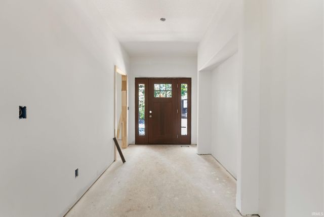 8121 Rothman Road, Fort Wayne, IN 46835