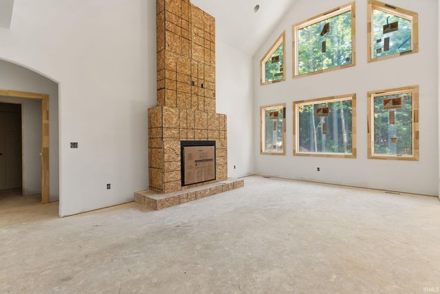 8121 Rothman Road, Fort Wayne, IN 46835