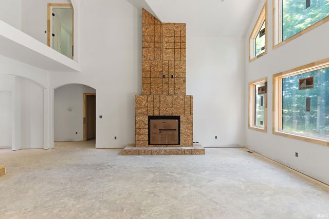 8121 Rothman Road, Fort Wayne, IN 46835