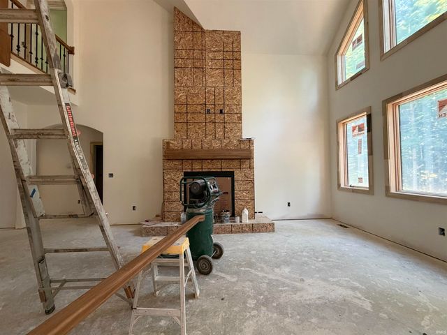 8121 Rothman Road, Fort Wayne, IN 46835