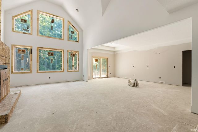 8121 Rothman Road, Fort Wayne, IN 46835