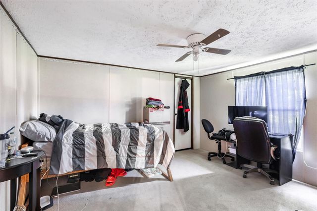 2213 Iron Ore Drive, Huffman, TX 77336