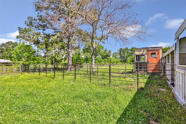 2213 Iron Ore Drive, Huffman, TX 77336