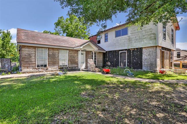 2213 Iron Ore Drive, Huffman, TX 77336