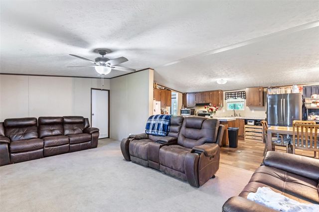 2213 Iron Ore Drive, Huffman, TX 77336