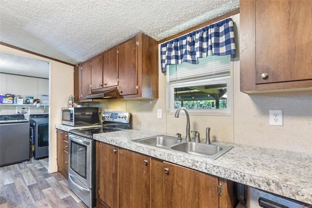 2213 Iron Ore Drive, Huffman, TX 77336