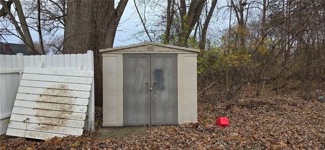 2749 Caledonia Street, Newfane, NY 14108